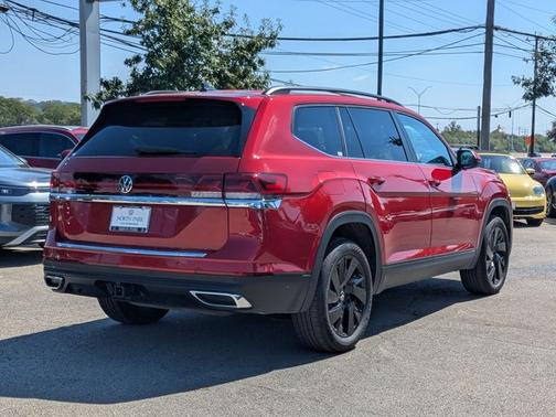2025 Volkswagen Atlas 2.0T SE w/ Technology