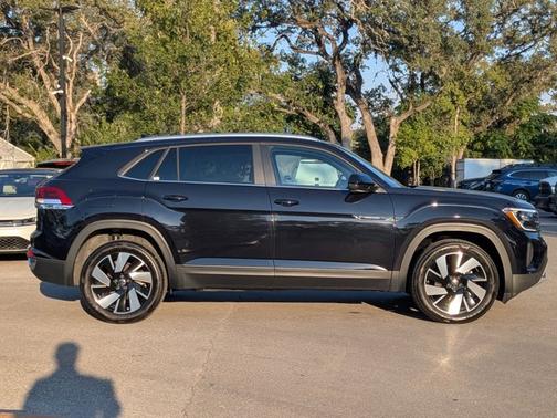 2025 Volkswagen Atlas Cross Sport 2.0T SE w/ Technology