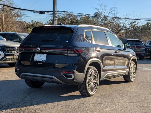 2025 Volkswagen Taos 1.5T SE