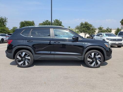2024 Volkswagen Taos 1.5T SEL