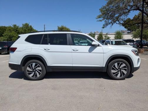 2024 Volkswagen Atlas 2.0T SE w/ Technology