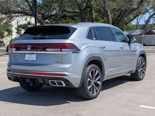 2025 Volkswagen Atlas Cross Sport 2.0T SEL Premium R-Line
