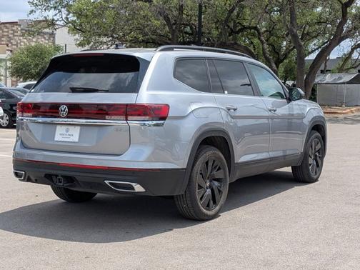 2024 Volkswagen Atlas 2.0T SE w/ Technology