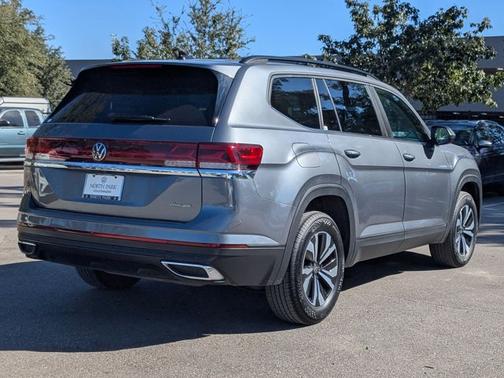 2024 Volkswagen Atlas 2.0T SE