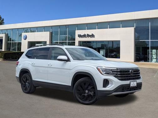 2025 Volkswagen Atlas 2.0T SE w/ Technology