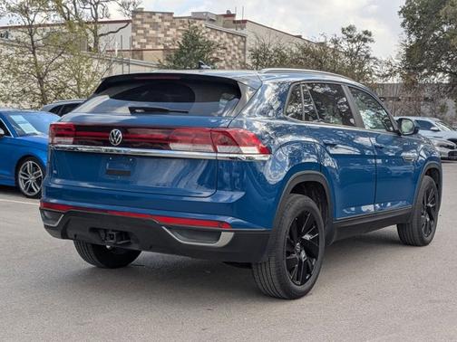 2025 Volkswagen Atlas Cross Sport 2.0T SE w/ Technology