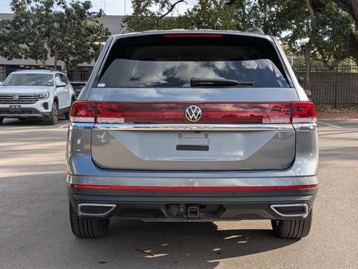 2025 Volkswagen Atlas 2.0T SE w/ Technology