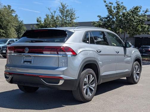 2025 Volkswagen Atlas Cross Sport 2.0T SE