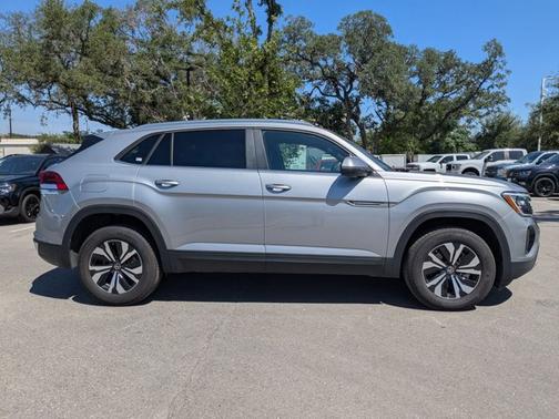 2025 Volkswagen Atlas Cross Sport 2.0T SE