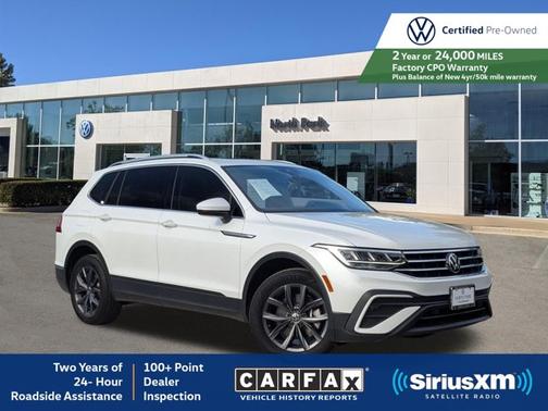 Opal White Pearl Effect 2023 Volkswagen Tiguan 2.0T SE