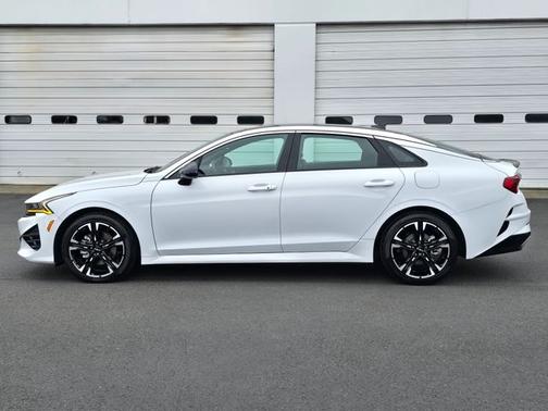 White Pearl 2024 Kia K5 GT-Line