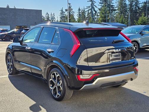 2023 Kia Niro Plug-In Hybrid SX