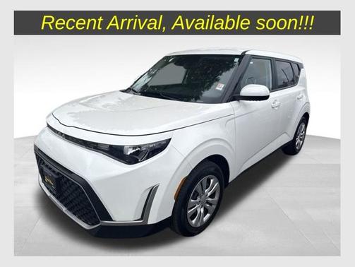 Snow White Pearl 2025 Kia Soul LX