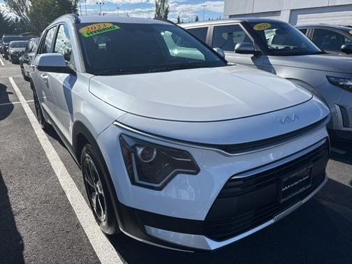 2023 Kia Niro EX