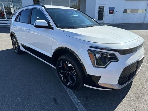 Snow White Pearl 2023 Kia Niro EV Wind