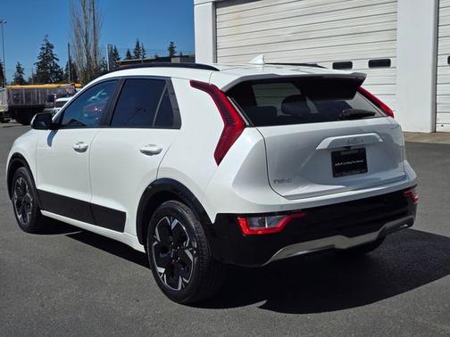 Snow White Pearl 2023 Kia Niro EV Wind