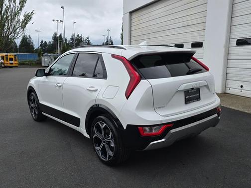 2023 Kia Niro EX Touring