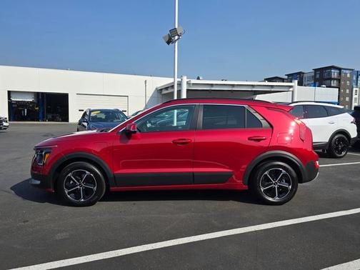 2023 Kia Niro Plug-In Hybrid EX