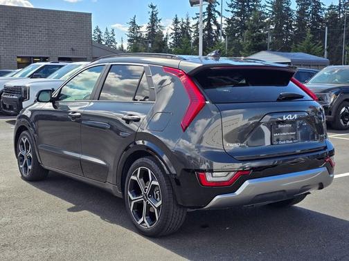 Graphite Gray 2023 Kia Niro SX Touring