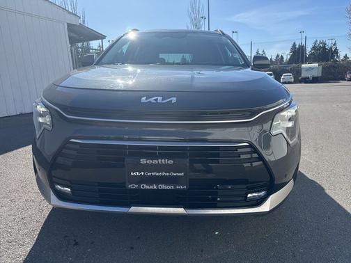 Graphite Gray 2023 Kia Niro SX Touring