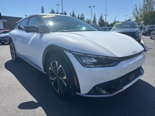 Snow White Pearl 2023 Kia EV6 Wind