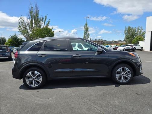 2022 Kia Niro EV EX