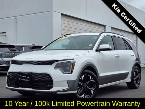 Snow White Pearl 2024 Kia Niro EV Wave