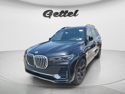 Black Sapphire Metallic 2021 BMW X7 xDrive40i