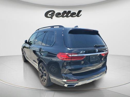Black Sapphire Metallic 2021 BMW X7 xDrive40i