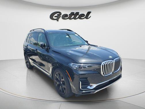 Black Sapphire Metallic 2021 BMW X7 xDrive40i
