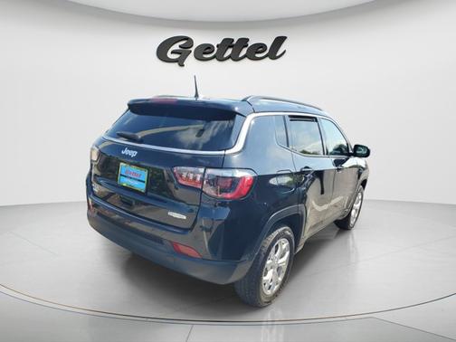 Diamond Black Crystal Pearlcoat 2024 Jeep Compass Latitude