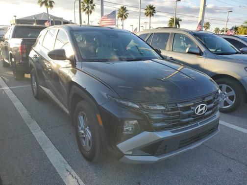 2025 Hyundai TUCSON SE