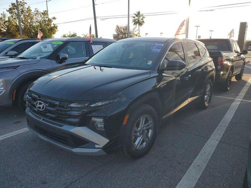 2025 Hyundai TUCSON SE