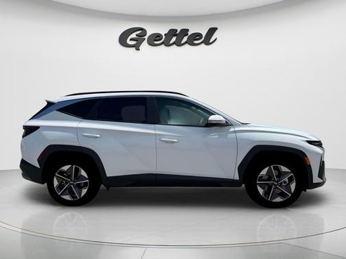 Serenity White Pearl 2026 Hyundai TUCSON SEL Premium
