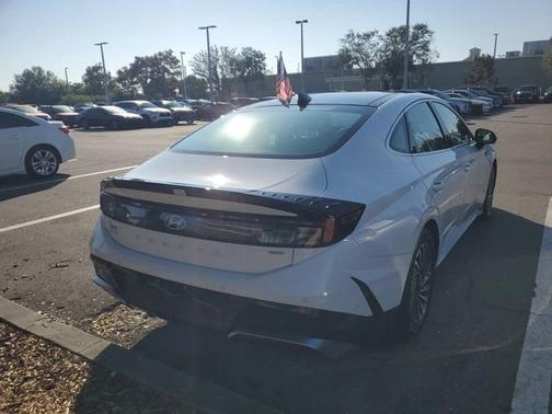 2025 Hyundai SONATA Hybrid Limited