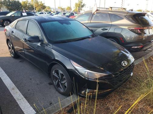 2023 Hyundai ELANTRA SEL