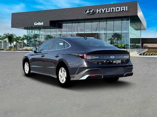 2025 Hyundai SONATA SE