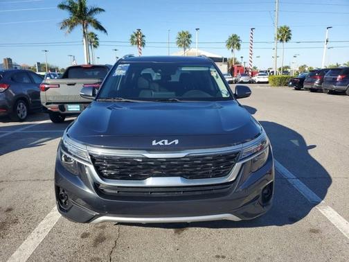2023 Kia Seltos EX
