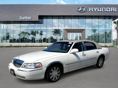2004 Lincoln Town Car Ultimate