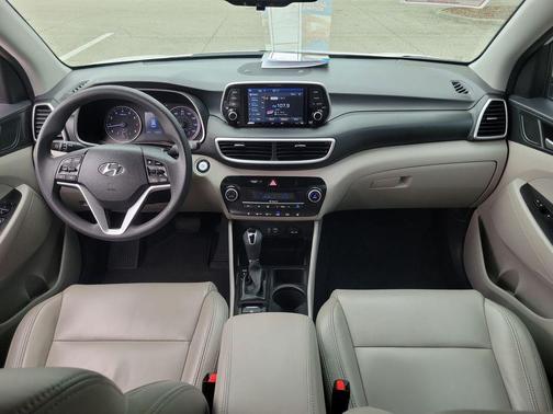 2019 Hyundai TUCSON SE