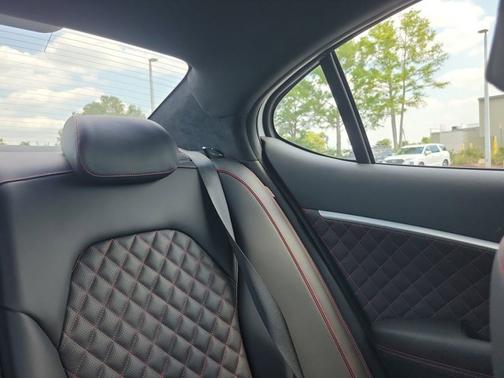 2024 Genesis G70 3.3T Sport Advanced
