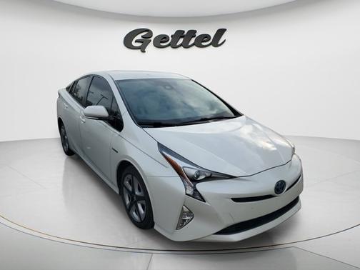 2017 Toyota Prius Four Touring