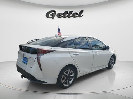 2017 Toyota Prius Four Touring