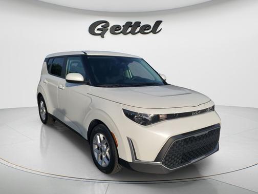Snow White Pearl 2024 Kia Soul LX