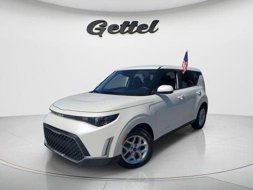 Snow White Pearl 2024 Kia Soul LX