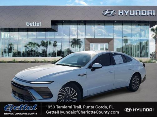 2024 Hyundai SONATA Hybrid SE