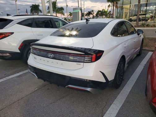 2024 Hyundai SONATA Hybrid SE