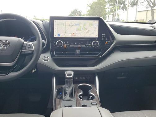 2024 Toyota Highlander Limited