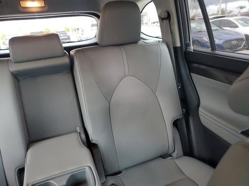2024 Toyota Highlander Limited