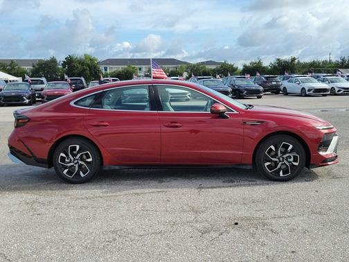 2024 Hyundai SONATA SEL